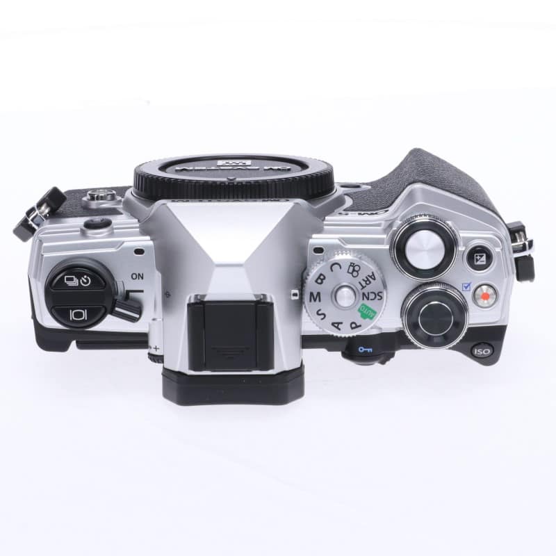 OM SYSTEM OM-5 ボディー シルバー