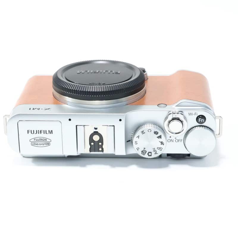 FUJIFILM X-M1 ボディ ブラウン