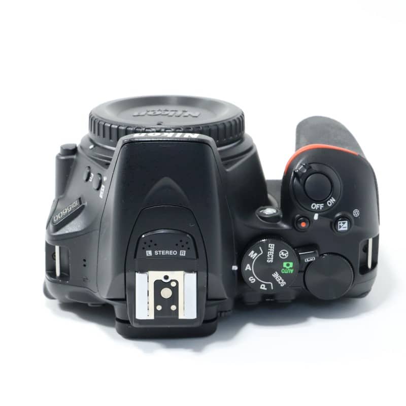 D5600 ボディ