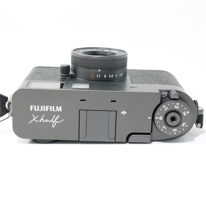 富士フイルム X half (FUJIFILM X-HF1) チャコールシルバー 中古
