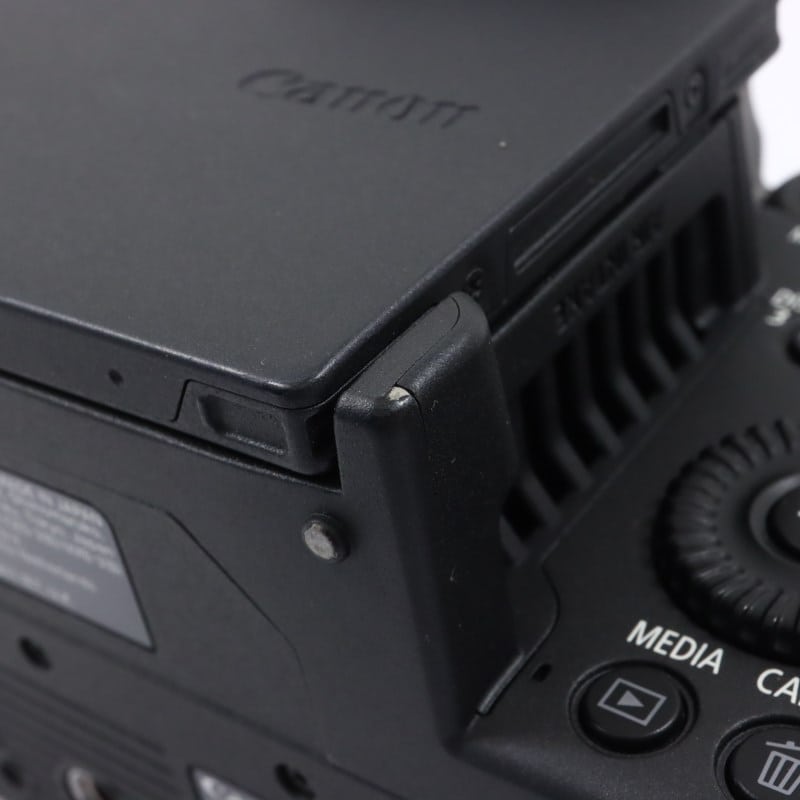 EOS R5 C ボディー
