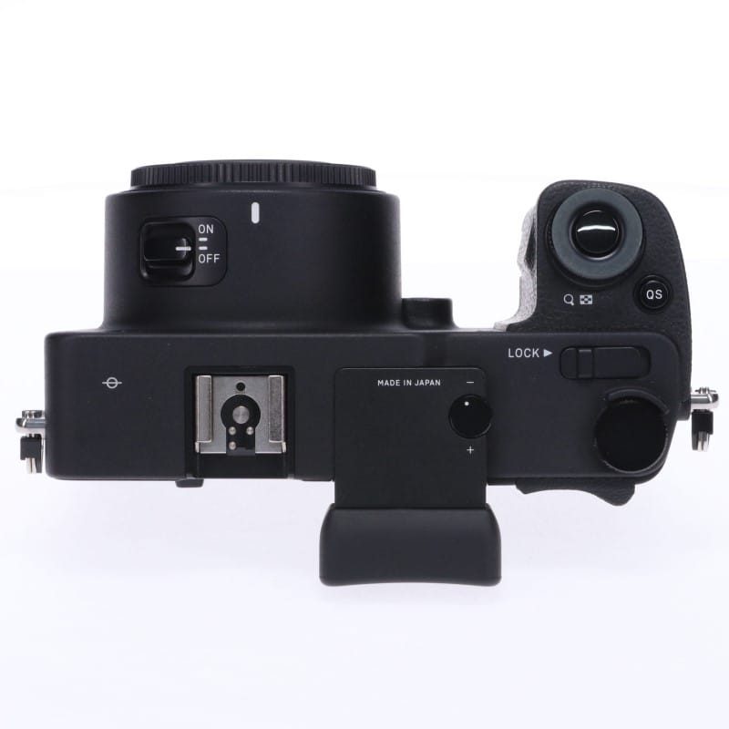 sd Quattro ボディ