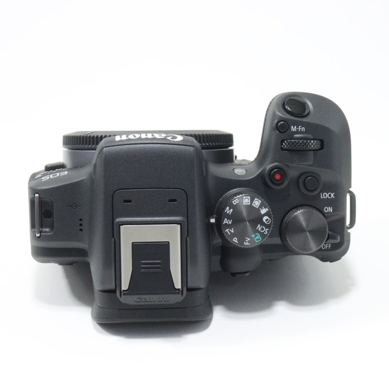 EOS R10
