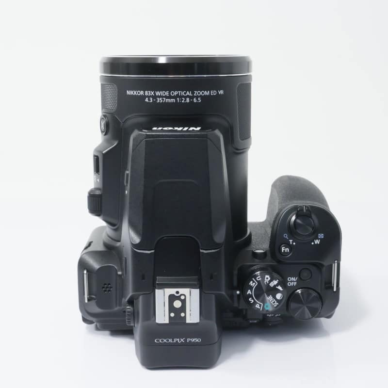 COOLPIX P950