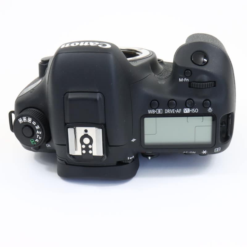 EOS 7D Mark II ボディー