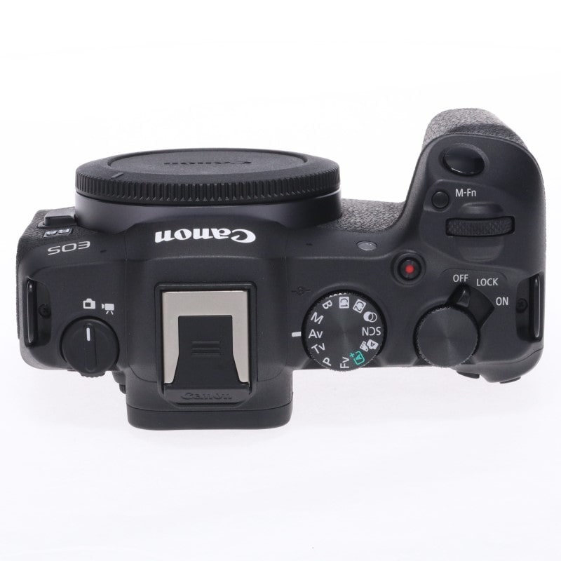 EOS R8