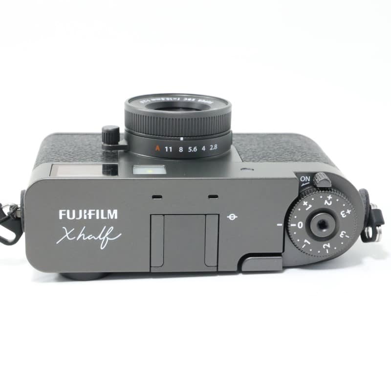 X half (FUJIFILM X-HF1) チャコールシルバー