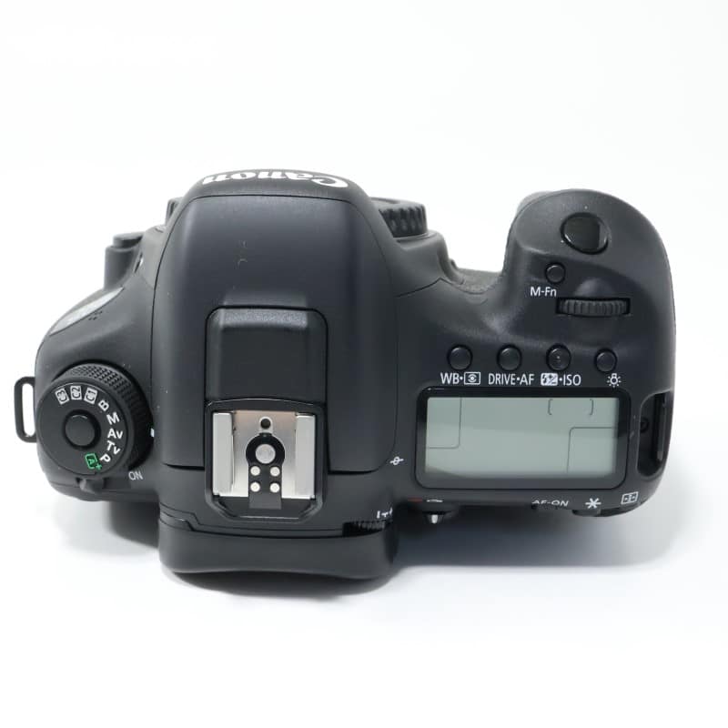 EOS 7D Mark II ボディー