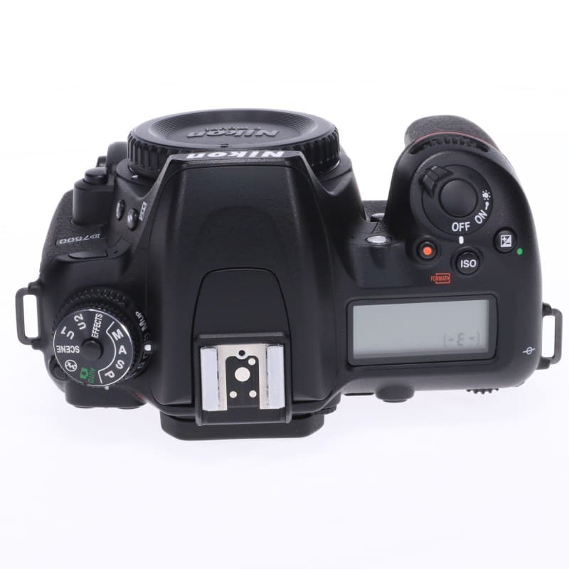 D7500 ボディ