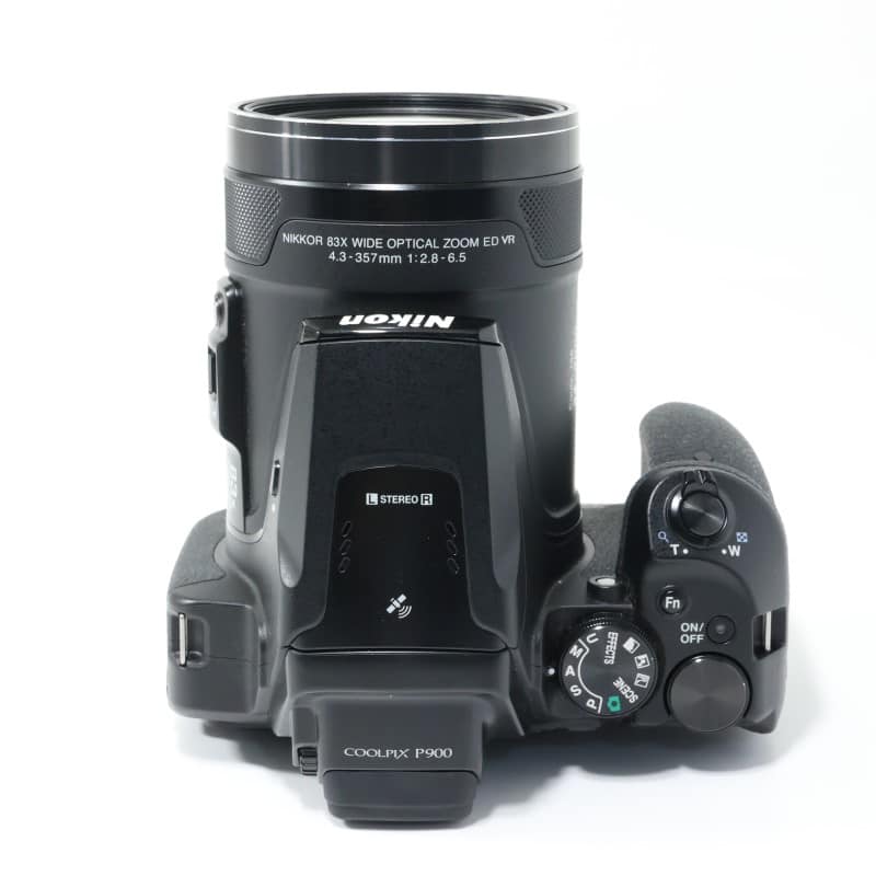 COOLPIX P900