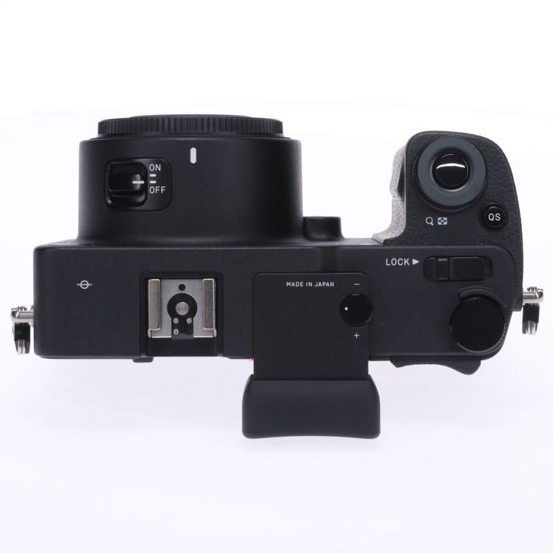 SIGMA sd Quattro ボディ AB-ランク 中古｜フジヤカメラ