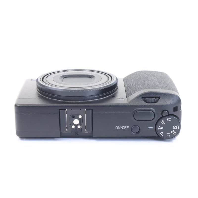 RICOH GR III