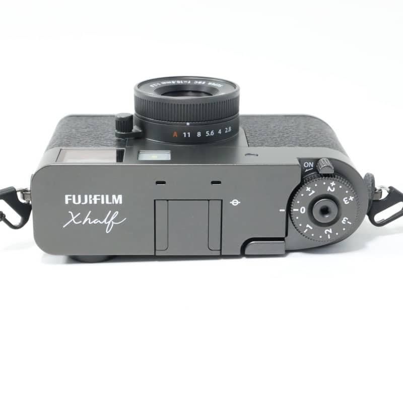 X half (FUJIFILM X-HF1) チャコールシルバー