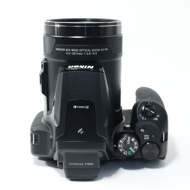 COOLPIX P900