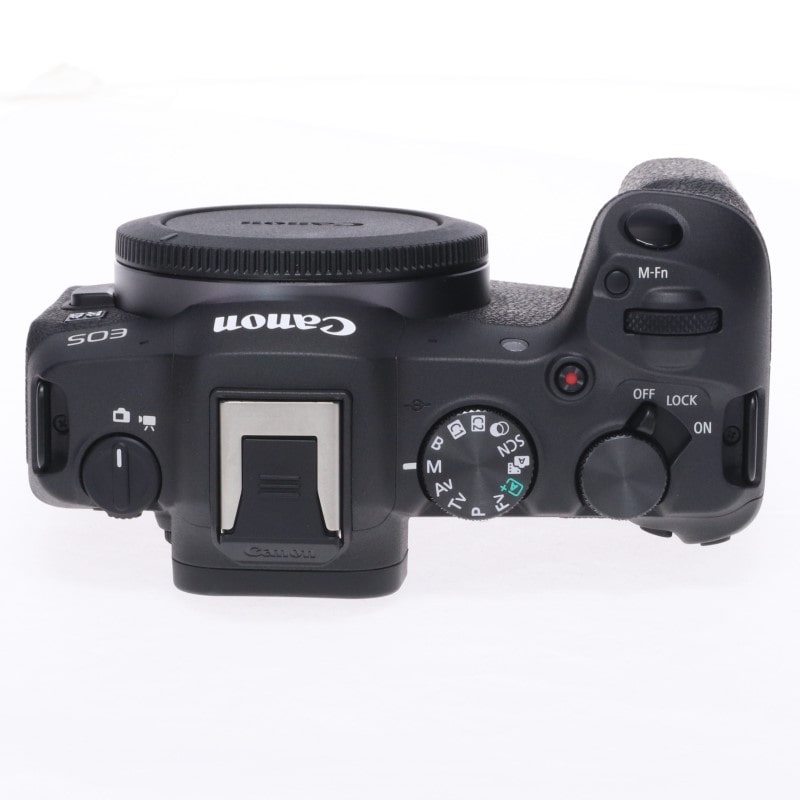 EOS R8