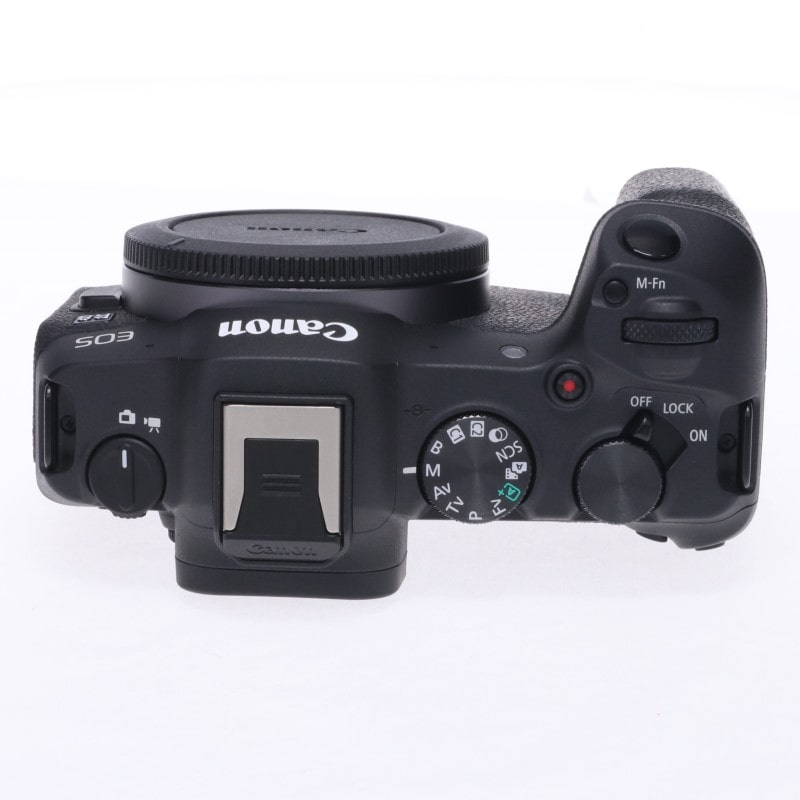 EOS R8