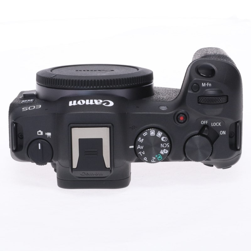 EOS R8