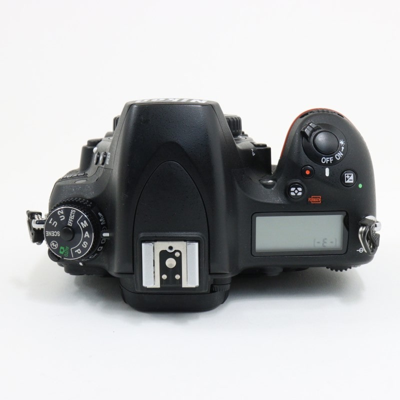 D750