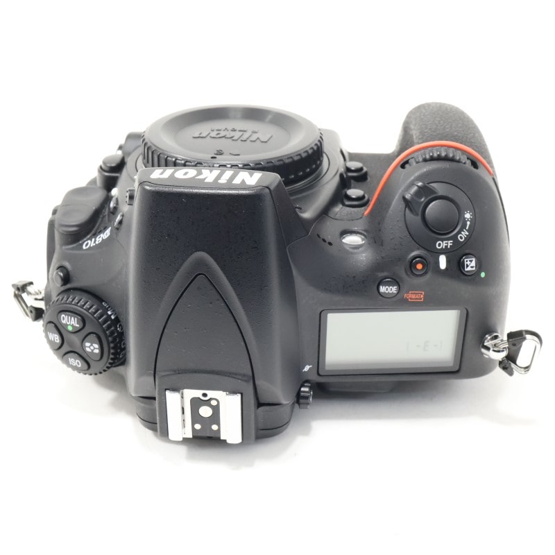 D810