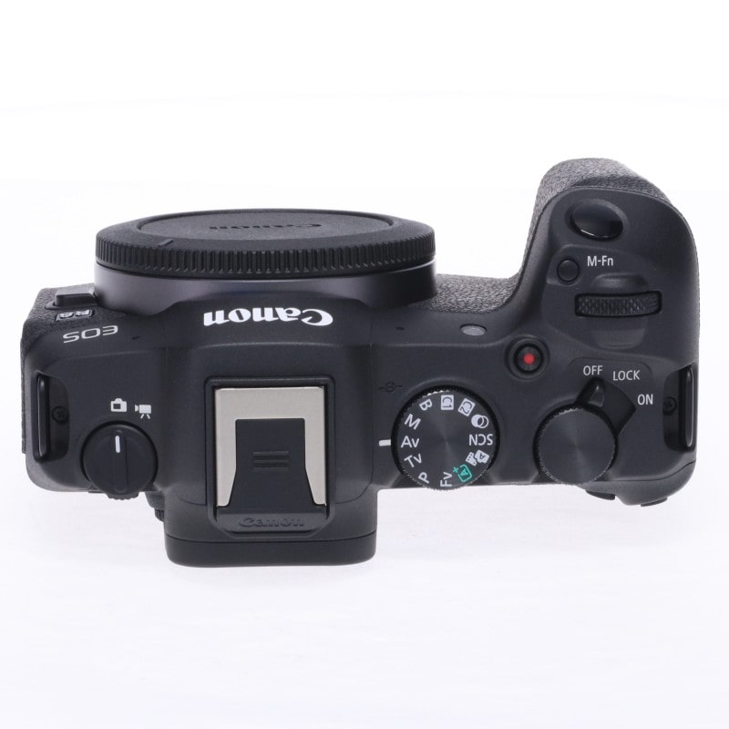 EOS R8