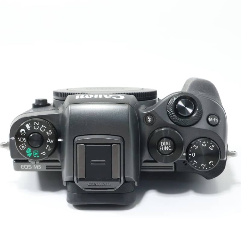 EOS M5 ボディー