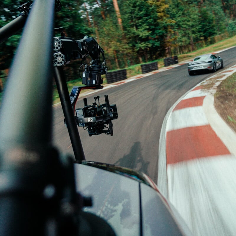 Hydra Alien Pro Speed Rail Mounting Kit - V Mount HDA-T18-B-V
