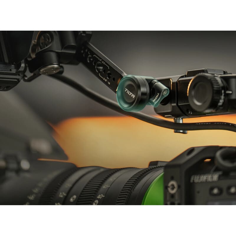 富士フイルム GFX ETERNA用モニターブラケット ES-T28-MB（2025年12月発売予定）