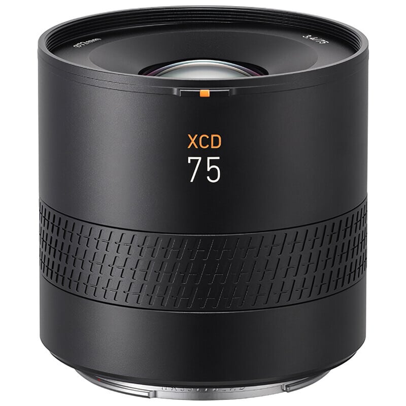 X2D 100C + XCD 3.4/75P Lightweight Portrait Lens Kit