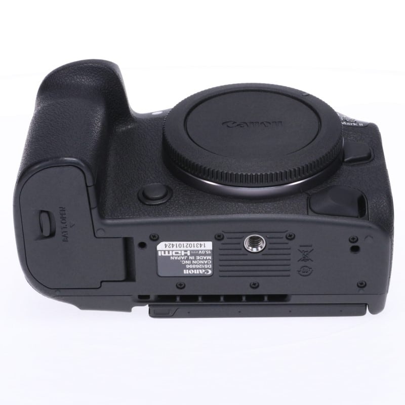 EOS R5 Mark II ボディー