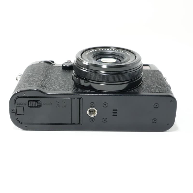 富士フイルム FUJIFILM X100F ブラック 中古 C2120120302896｜中古通販