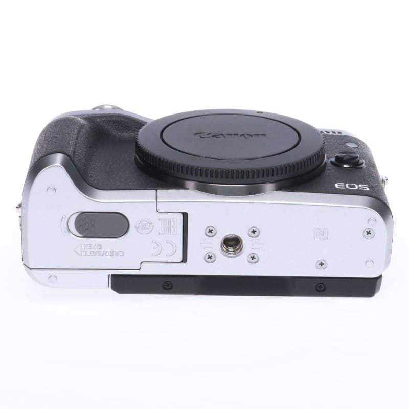 EOS M6 ボディー シルバー