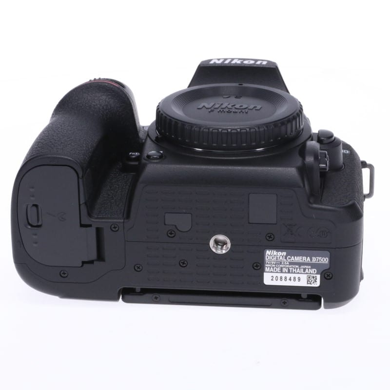 D7500 ボディ