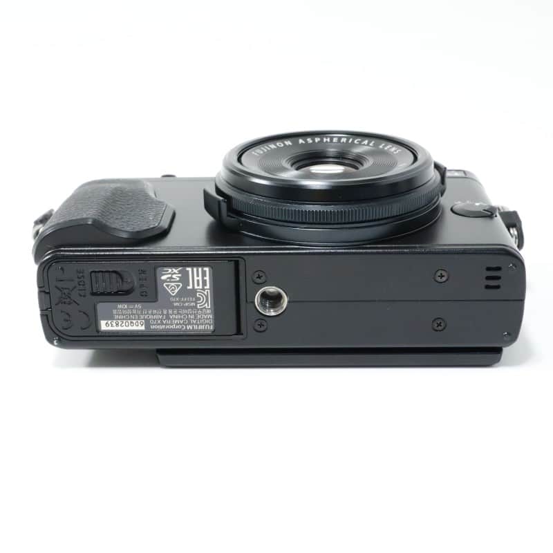 FUJIFILM X70 ブラック