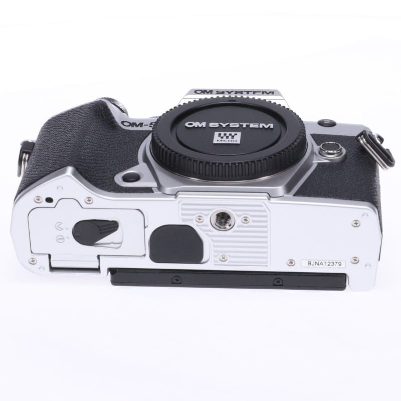 OM SYSTEM OM-5 ボディー シルバー