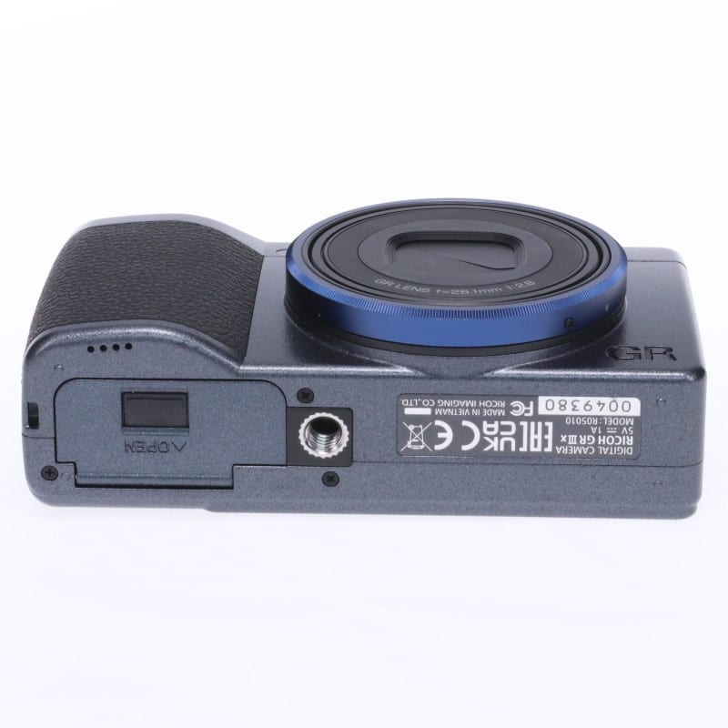 RICOH GR IIIx Urban Edition