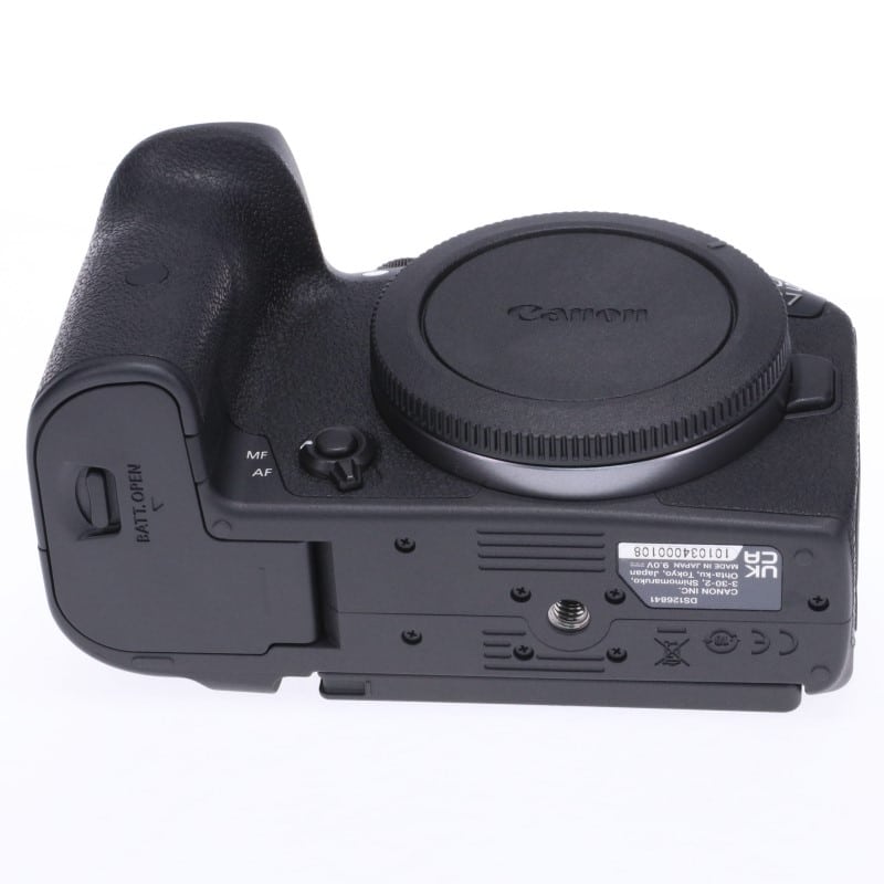 EOS R7 ボディー