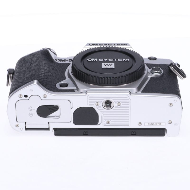 OM SYSTEM OM-5 ボディー シルバー