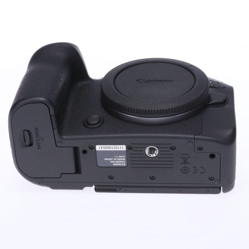 EOS R6 Mark II ボディー