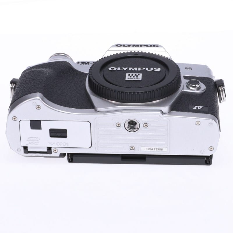 OM-D E-M10 Mark IV ボディー シルバー