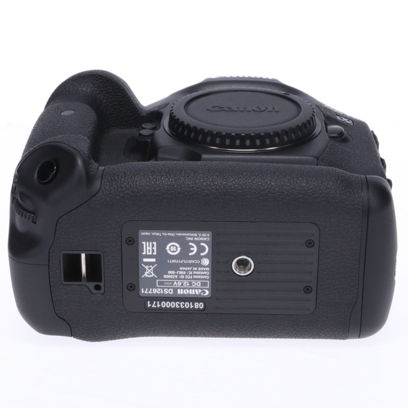 EOS-1D X Mark III ボディー