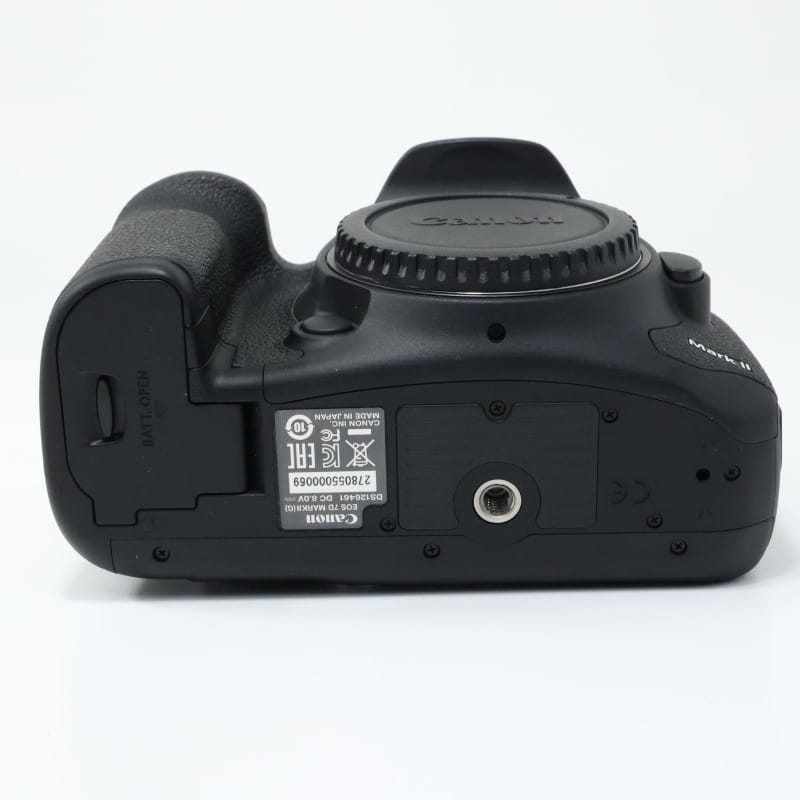 EOS 7D Mark II ボディー