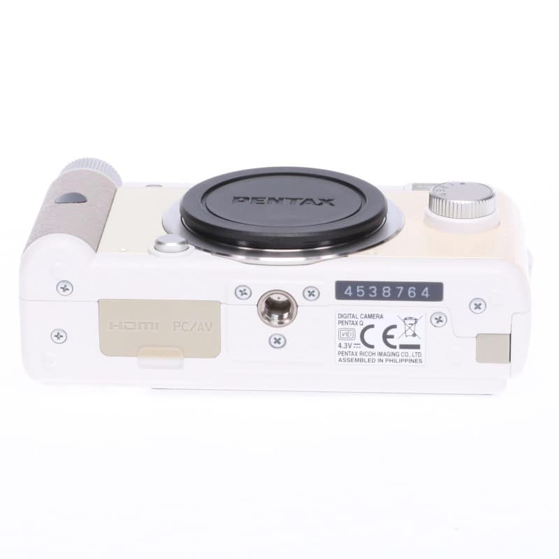 ペンタックス⚫︎Pentax Q デジタルカメラ ボディのみ ペンタックスらしさ満載！手のひらサイズのナノ一眼「PENTAX Q