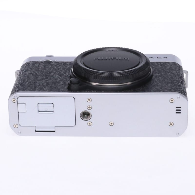 X-E4 シルバー