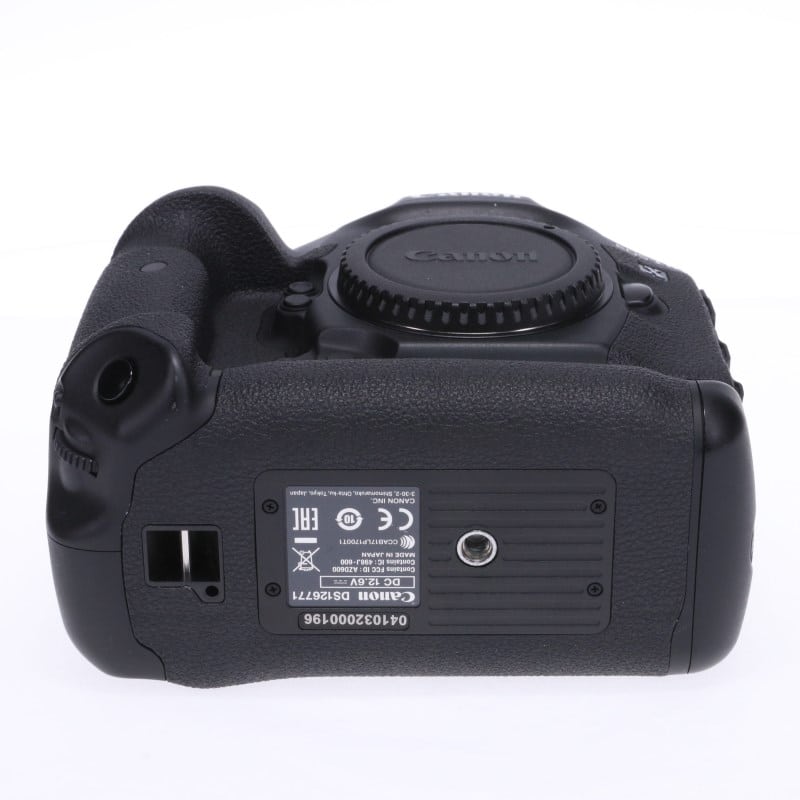 Canon EOS-1D X Mark III ボディー AB-ランク 中古｜フジヤカメラ