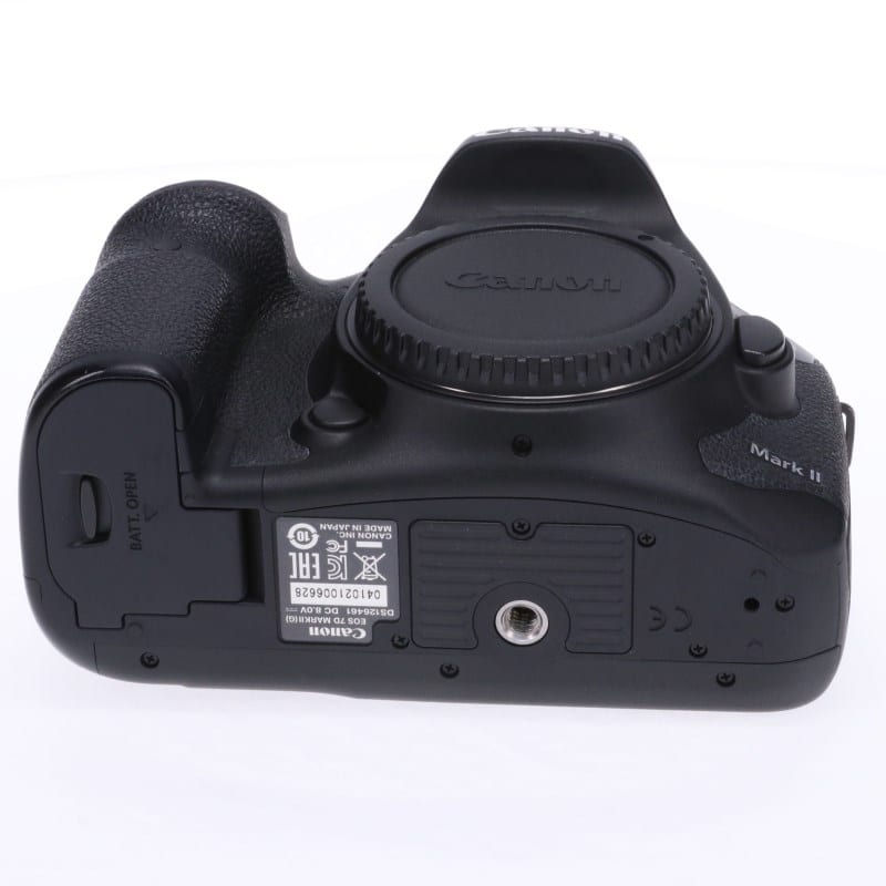 EOS 7D Mark II ボディー