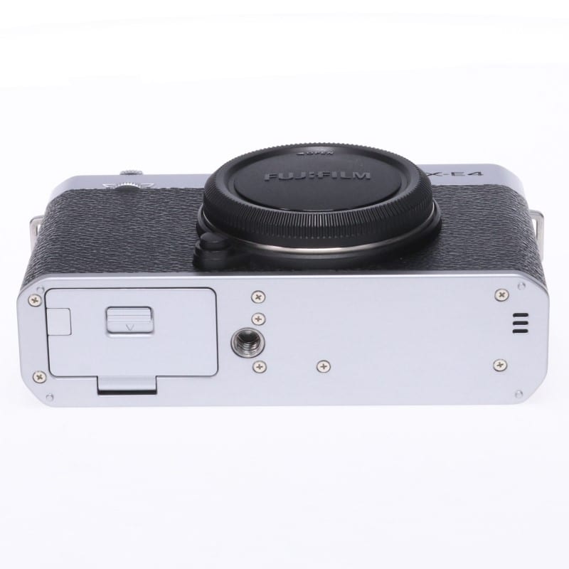 X-E4 シルバー