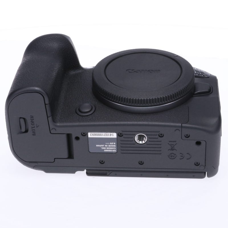 EOS R6 Mark II ボディー
