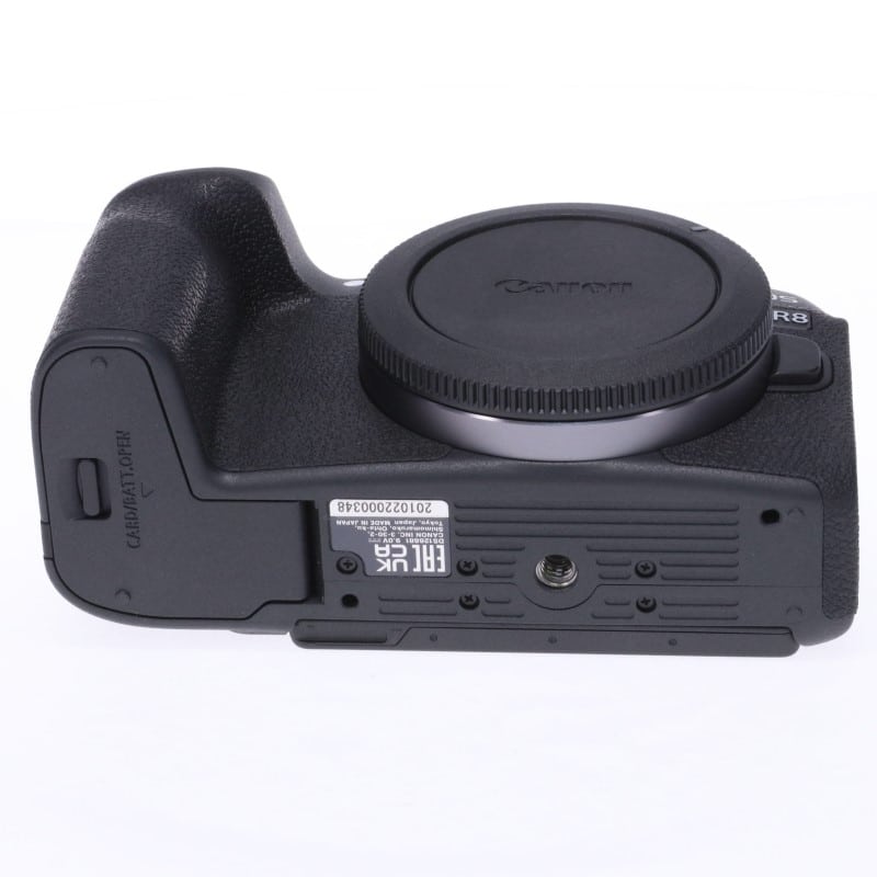 EOS R8 ボディー