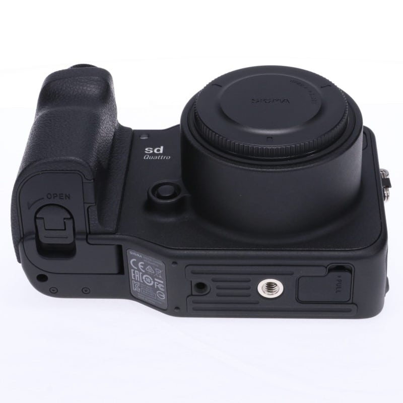 sd Quattro ボディ