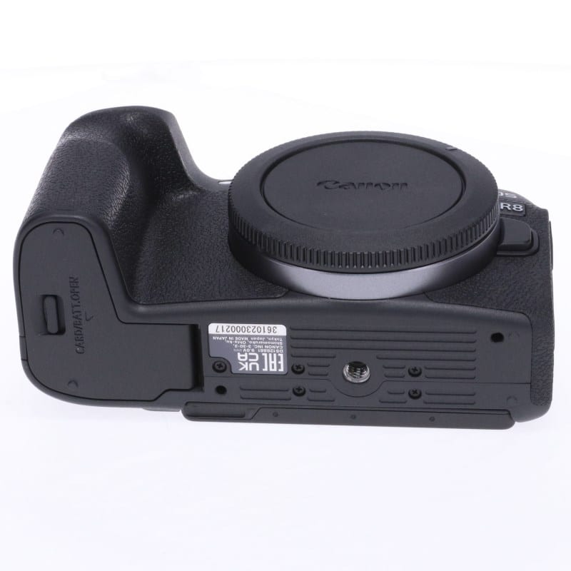 EOS R8 ボディー